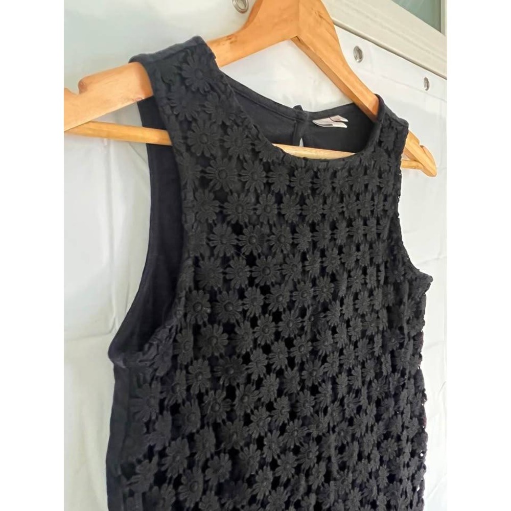 Twik Black Floral Crochet Daisy Sleeveless Top Small - Picture 2 of 7
